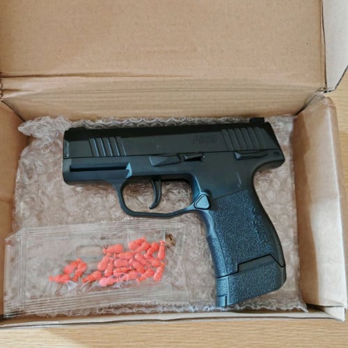 កាំភ្លើងជ័រប្រើរឺស័រម៉ាក glock M1911