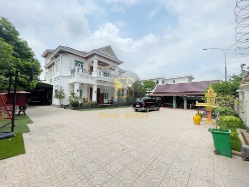 🏠វីឡាសម្រាប់លក់ នៅសង្កាត់គោកឃ្លាំង ខណ្ឌសែនសុខ ភ្នំពេញ