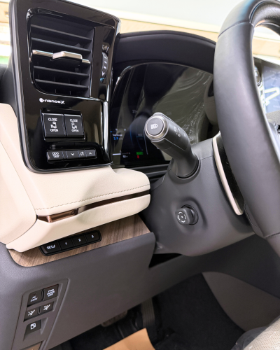 2025 Lexus LM500h VIP Seats
