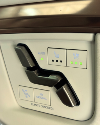 2025 Lexus LM500h VIP Seats
