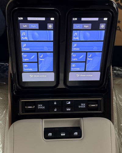 2025 Lexus LM500h VIP Seats