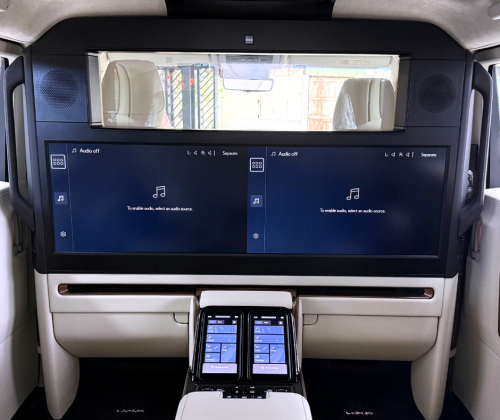 2025 Lexus LM500h VIP Seats