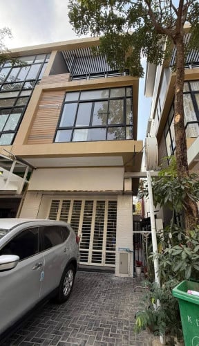 4 Bedrooms For Rent At Peng Hout Beoung Snor Clos to CIA Chbar Ampov