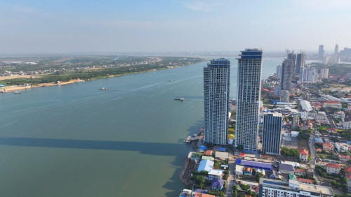 4BR Morgan Sky Palace Penthouse on 49F with Riverside Views, 266 Sq.m., for Sale at $939,600