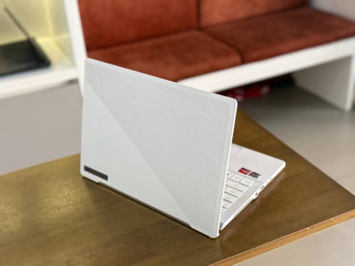 Asus ROG Zephyrus G14 GA402RJ ( 99% )AMD Ryzen 7 6800S, RAM 16GB, SSD 1TB, AMD Radeon RX6700S 8GB