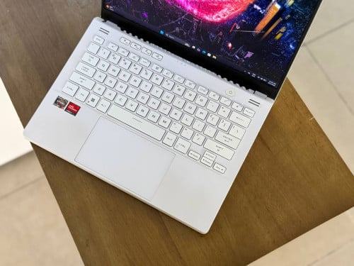 Asus ROG Zephyrus G14 GA402RJ ( 99% )AMD Ryzen 7 6800S, RAM 16GB, SSD 1TB, AMD Radeon RX6700S 8GB