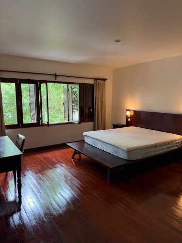 Colonial 2 Bedrooms Apartment for Rent in Daun Penh | 250m from Lycée Français René Descartes