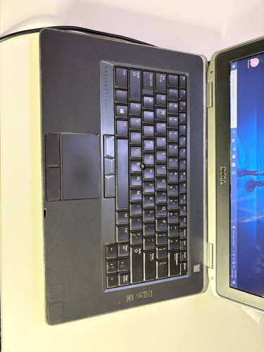 Dell Latitude E6430 /i5-3320M / RAM 4GB / SSD256GB / Battery 🪫 Broken 55$