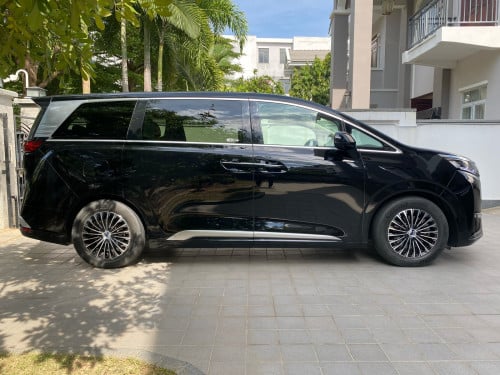 Denza D9 EV 620km