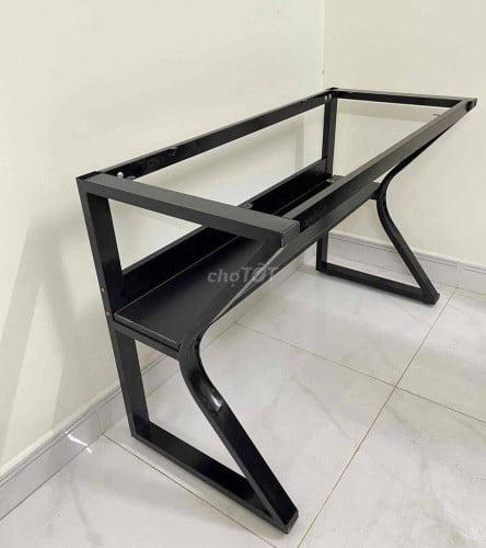 Gaming desk for computer or office