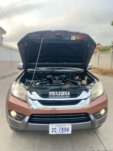 ISUZU MU-X 2016