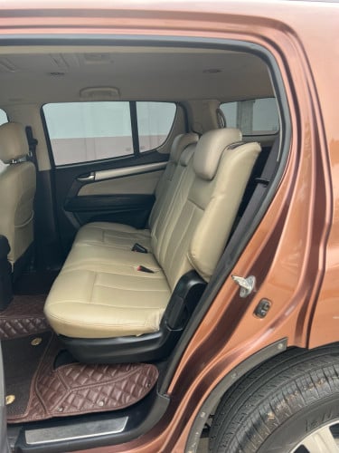 ISUZU MU-X 2016