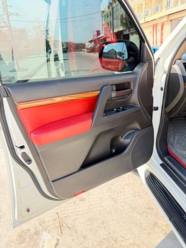 Land Cruiser V6 2010ឡេីង​2021 ម្ចាស់ដេីមទីមួយ​ ទឹកថ្នាំបាញ់តែកន្លែកឡេីងទេបងប្អូន