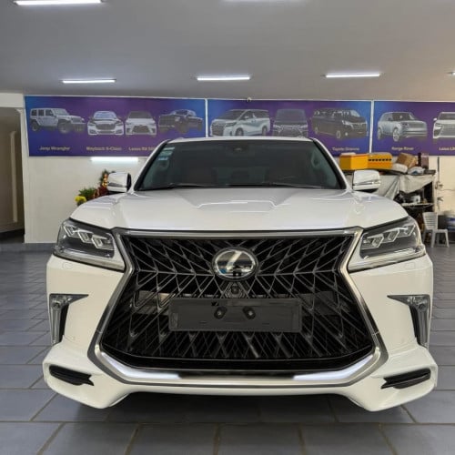 Lexus LX570 Super Sport 2018 ទឹកថ្នាំហ្សុីនមួយជុំ 100%  តម្លៃនិយាយគ្នាបាន 保證特價