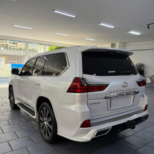 Lexus LX570 Super Sport 2018 ទឹកថ្នាំហ្សុីនមួយជុំ 100%  តម្លៃនិយាយគ្នាបាន 保證特價