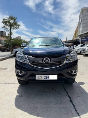 Mazda BT50 2019 ឆ្វេងសុីនក្រុមហ៊ុន​ ពណ៌​ ទឹកប៊ិចបែកក្រម៉ៅ ប៉ុងមួយ​ ម្ចាស់ដេីមទីមួយ​ ធានឡានថ្មីខ្លាំង