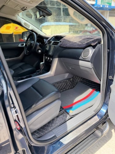 Mazda BT50 2019 ឆ្វេងសុីនក្រុមហ៊ុន​ ពណ៌​ ទឹកប៊ិចបែកក្រម៉ៅ ប៉ុងមួយ​ ម្ចាស់ដេីមទីមួយ​ ធានឡានថ្មីខ្លាំង