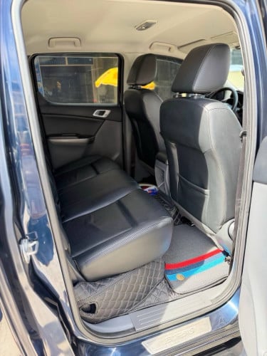 Mazda BT50 2019 ឆ្វេងសុីនក្រុមហ៊ុន​ ពណ៌​ ទឹកប៊ិចបែកក្រម៉ៅ ប៉ុងមួយ​ ម្ចាស់ដេីមទីមួយ​ ធានឡានថ្មីខ្លាំង
