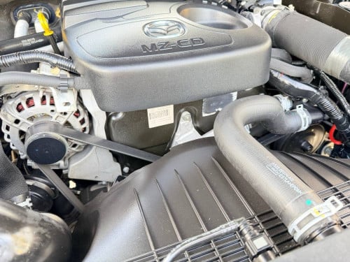 Mazda BT50 2019 ឆ្វេងសុីនក្រុមហ៊ុន​ ពណ៌​ ទឹកប៊ិចបែកក្រម៉ៅ ប៉ុងមួយ​ ម្ចាស់ដេីមទីមួយ​ ធានឡានថ្មីខ្លាំង