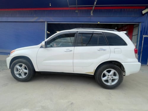 RAV4L Full option បើកដំបូល 01 ប៉ុង2 តម្លៃ$9xxxបង់រំលស់100%