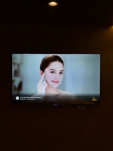 Samsung smart TV 60 inch UHD 4k