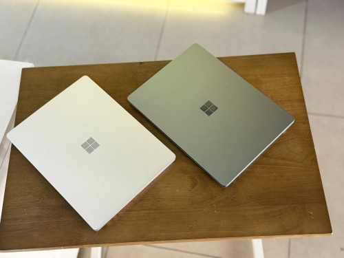 Surface Laptop Go 3 ( Grade A )CPU Core i5-12th, RAM 8GB, SSD 256GB, Screen HD+ Touch Screen