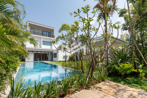 Swimming Pool 5 Bedrooms Villa for Rent in Borey Chankiri near Aeon Mall 3