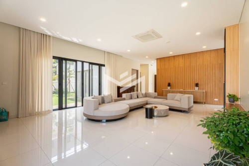 Swimming Pool 5 Bedrooms Villa for Rent in Borey Chankiri near Aeon Mall 3