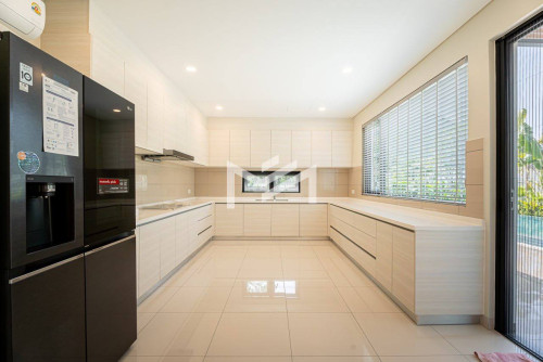 Swimming Pool 5 Bedrooms Villa for Rent in Borey Chankiri near Aeon Mall 3