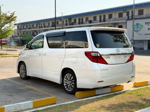 Toyota Alphard 2013 Option Type Gold