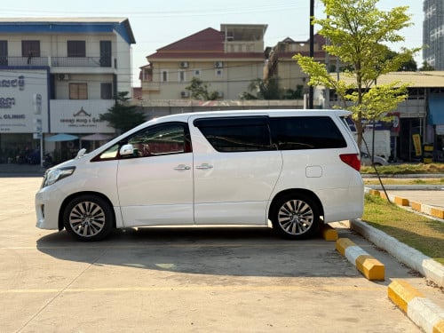 Toyota Alphard 2013 Option Type Gold