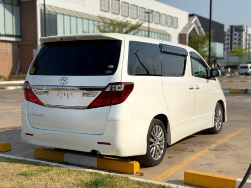 Toyota Alphard 2013 Option Type Gold