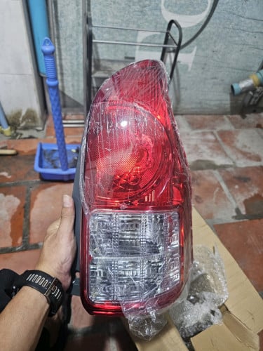 Toyota Avanza (2012-2017) ចង្កៀងឡាន
