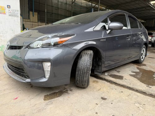 Toyota Prius 2013 ឡានមូលអត់ច្រស​ ឃ្មុំស៊ីន​ ពិន្ទុរខ្ពស់
