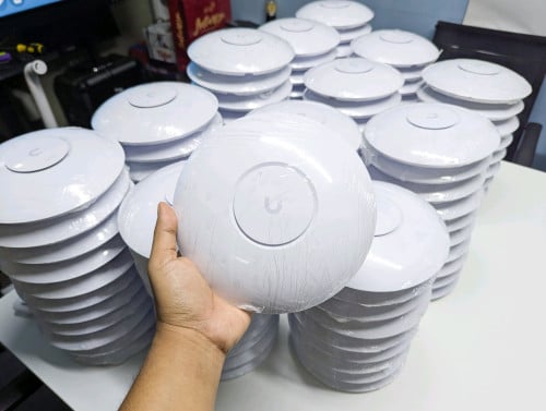 UniFi U6-PRO មួយទឹក