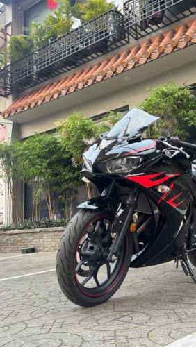 Yamaha R3