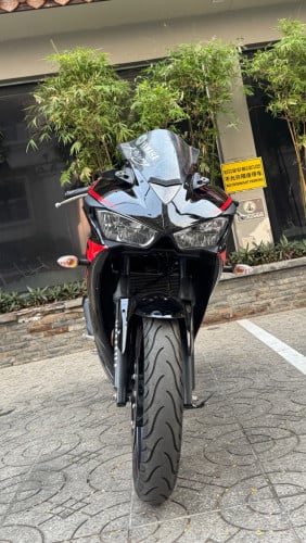 Yamaha R3