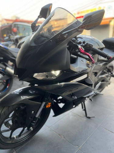 YAMAHA R3 V4 2019 កំលាំង 320cc ក្រដាសពន្ធ ជប៉ុនសុទ្ធ នៅខ្ចីស្អាត