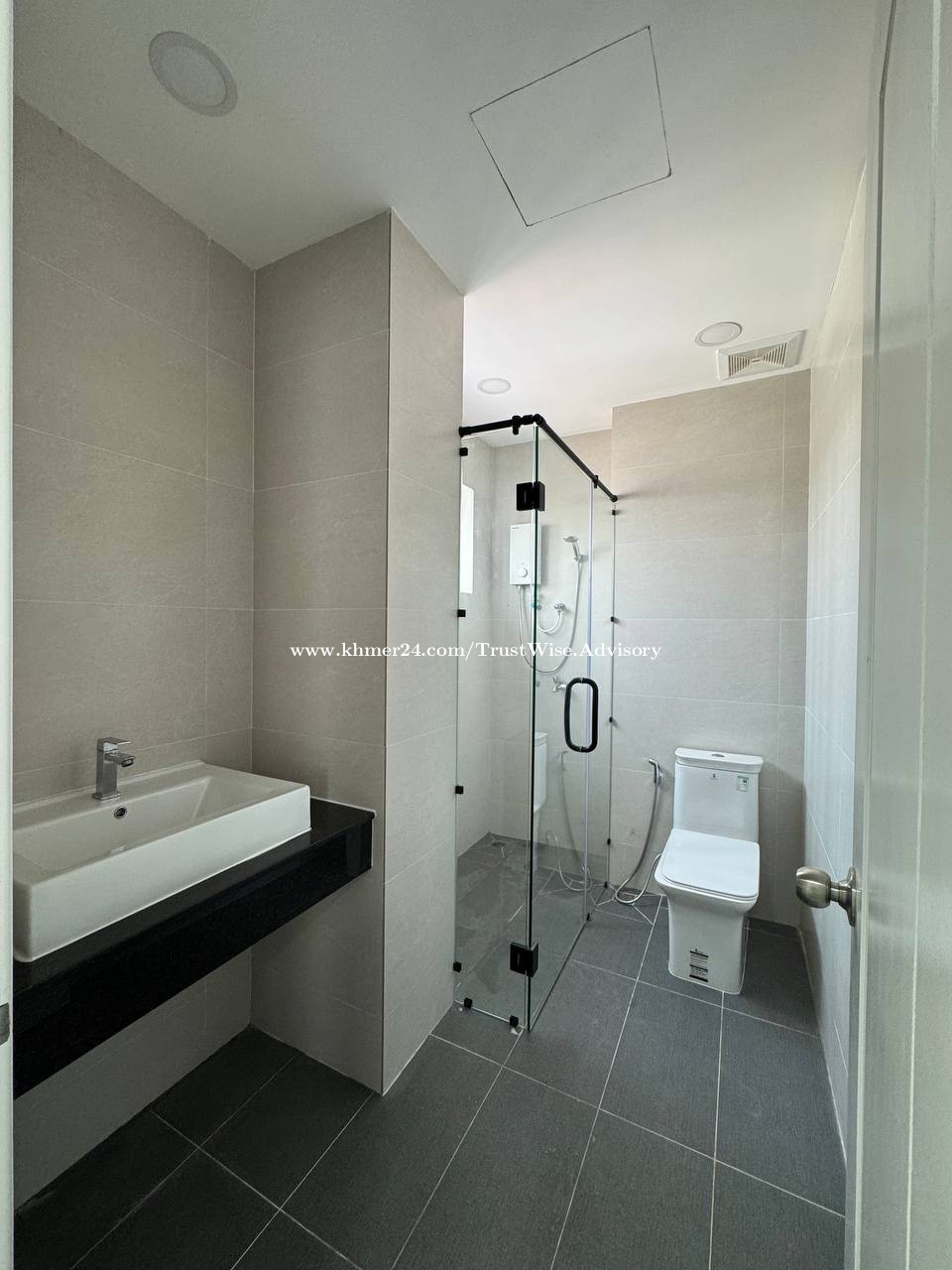 Chamkar Mon, Phnom Penh - photo 11