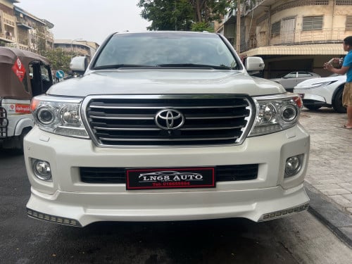 ឡានក្រដាស់ពន្ធ