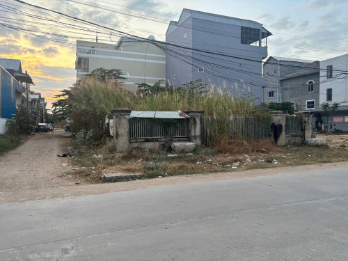 ដីសម្រាប់សង់ឃ្លាំងជួល