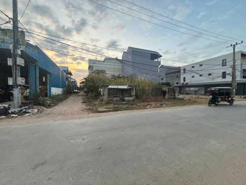 ដីសម្រាប់សង់ឃ្លាំងជួល