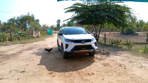 ចង្កូតស្ដាំមានពន្ធត្រឹមត្រូវ