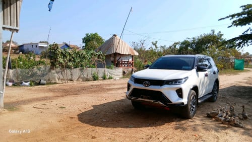 ចង្កូតស្ដាំមានពន្ធត្រឹមត្រូវ