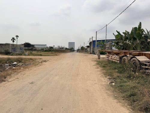 ដីលក់នៅឃ្មួញ ជិត បសស