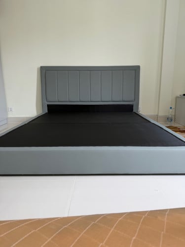 គ្រែគេង 1.8m x 2m