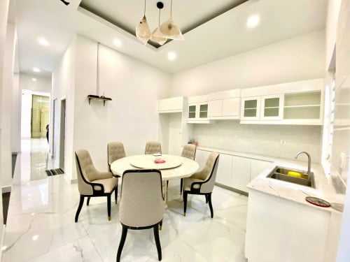 ផ្ទះអាជីវកម្ម2ល្វែងសម្រាប់ជួលទំលុះចូលគ្នា