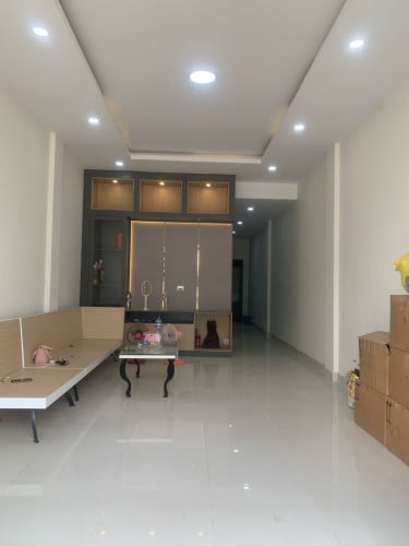 ផ្ទះលក់នៅផ្លូវសង្កាត់សំរោងក្រោម ផ្លូវរដ្ឋ30m លក់ឡៃឡុុង110000$