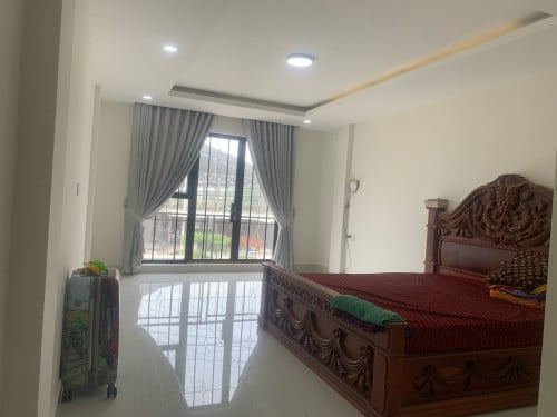 ផ្ទះលក់នៅផ្លូវសង្កាត់សំរោងក្រោម ផ្លូវរដ្ឋ30m លក់ឡៃឡុុង110000$