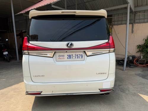 លក់ Alphard  2016 V4ឡើង LM សាំងសុទ្ធ